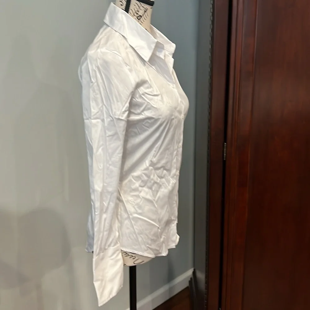 Beautiful fitted shirt from Spain 🇪🇸 never worn still with tags. - Picture 3 of 5